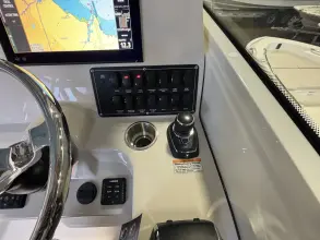 Thumbnail von Boston Whaler 285 Conquest Pilothouse