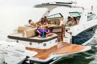 Thumbnail von Sea Ray SLX 400 Außenborder