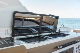 Thumbnail von Sea Ray SLX 400 Außenborder