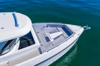 Thumbnail von Cruisers Yachts 38 VTR