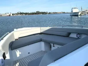 Thumbnail von Cruisers Yachts 38 VTR