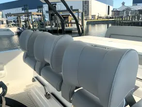 Thumbnail von Cruisers Yachts 38 VTR