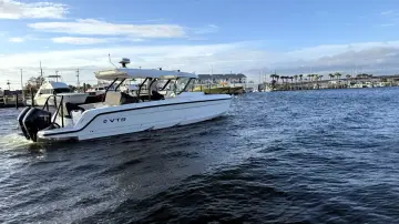 Thumbnail von Cruisers Yachts 38 VTR