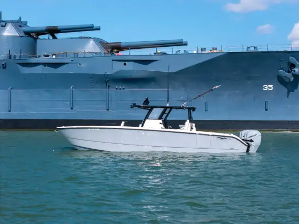 Catamaran Invincible 37