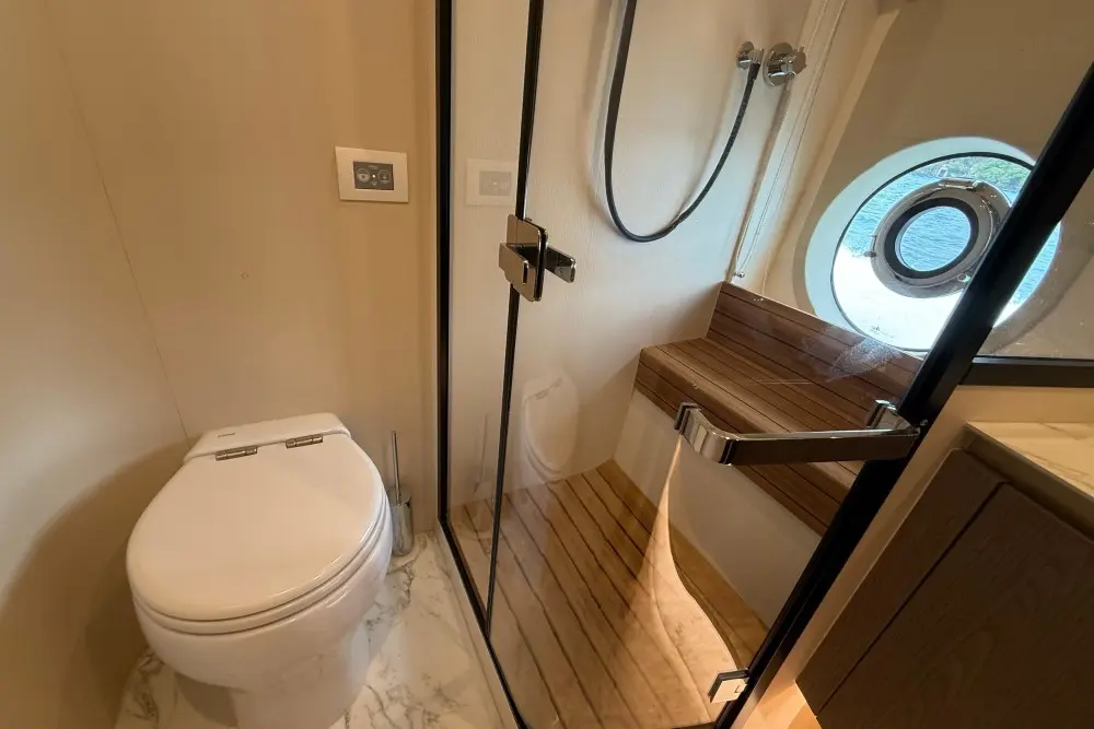 Thumbnail von Azimut 60 9994799