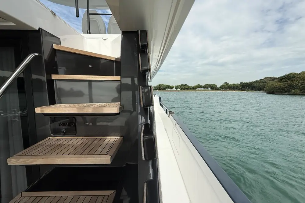 Thumbnail von Azimut 60 9994799