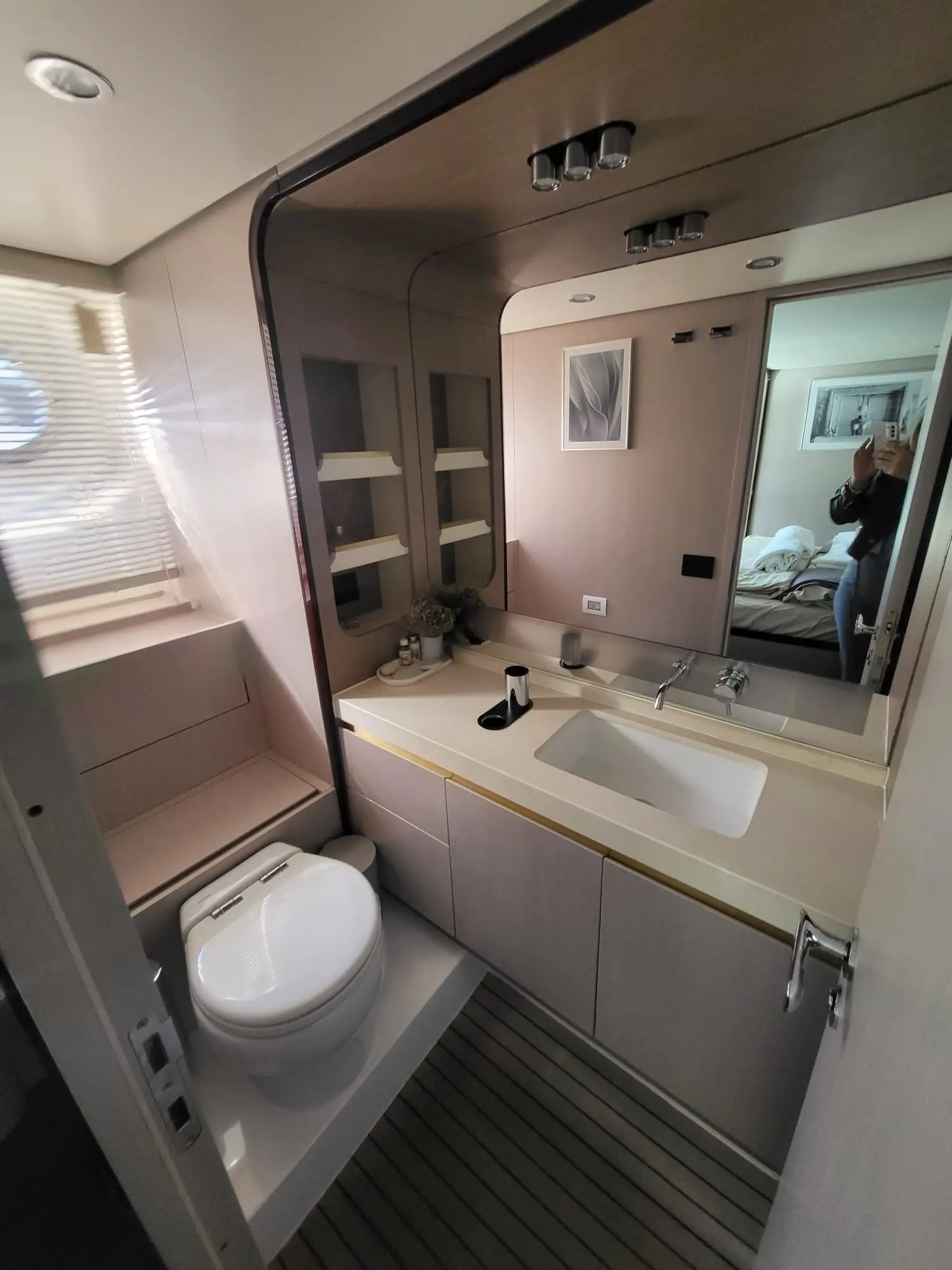 Thumbnail von Azimut 60