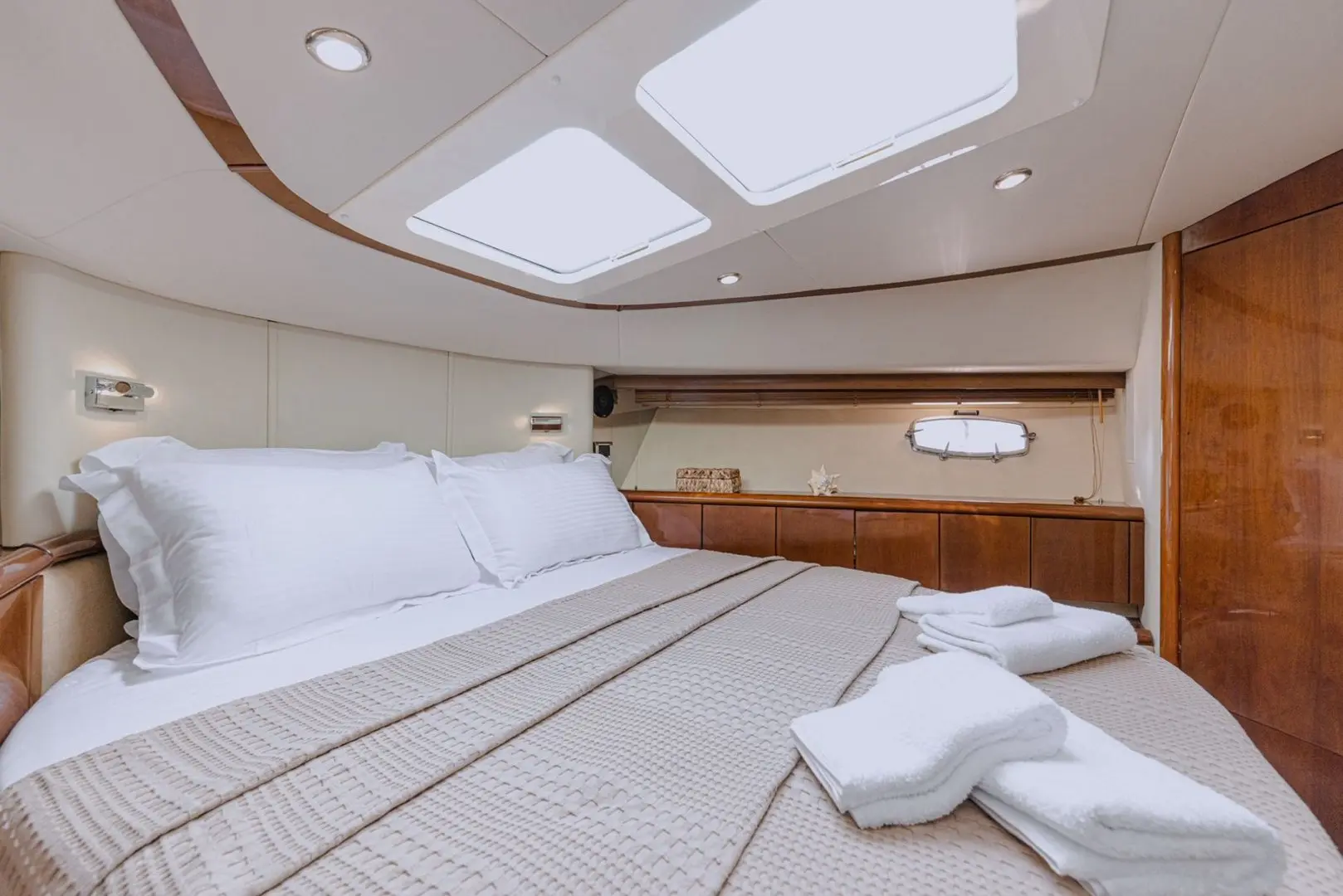 Thumbnail von Fairline Squadron 58 M/Y ONEIRO