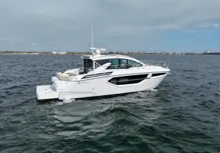 Thumbnail von Cruisers Yachts 42 Cantius