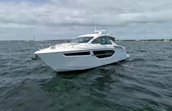 Thumbnail von Cruisers Yachts 42 Cantius