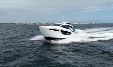 Thumbnail von Cruisers Yachts 42 Cantius