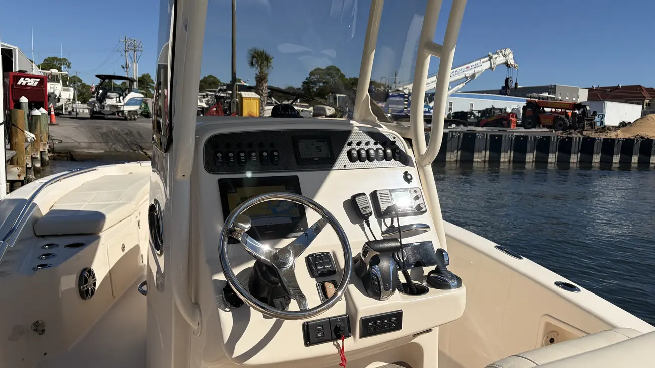 Thumbnail von Grady White 251 CE