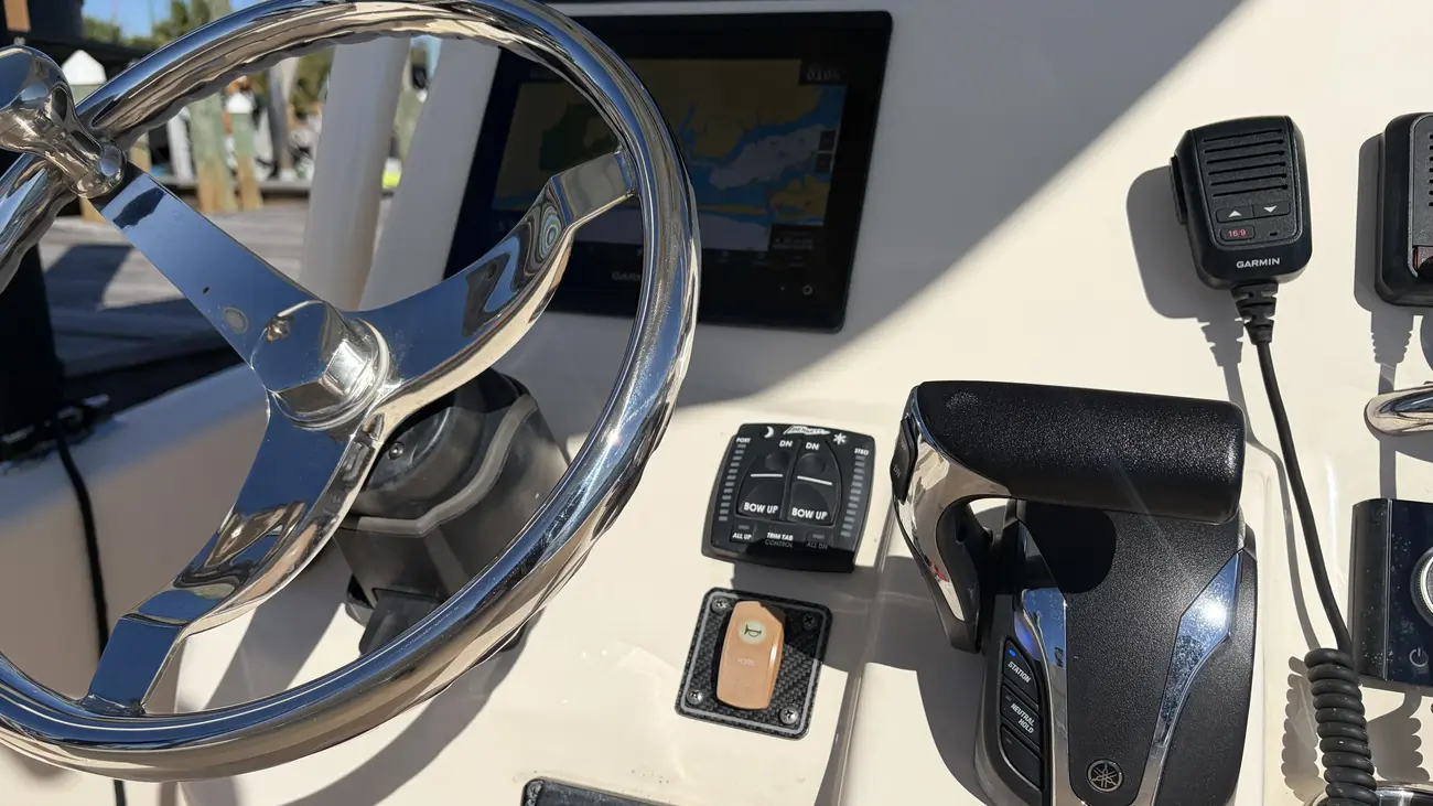 Thumbnail von Grady White 251 CE