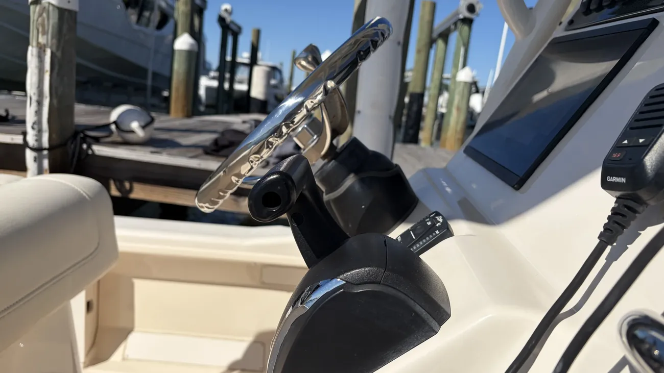 Thumbnail von Grady White 251 CE