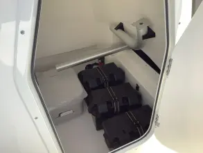 Thumbnail von Boston Whaler 220 Dauntless