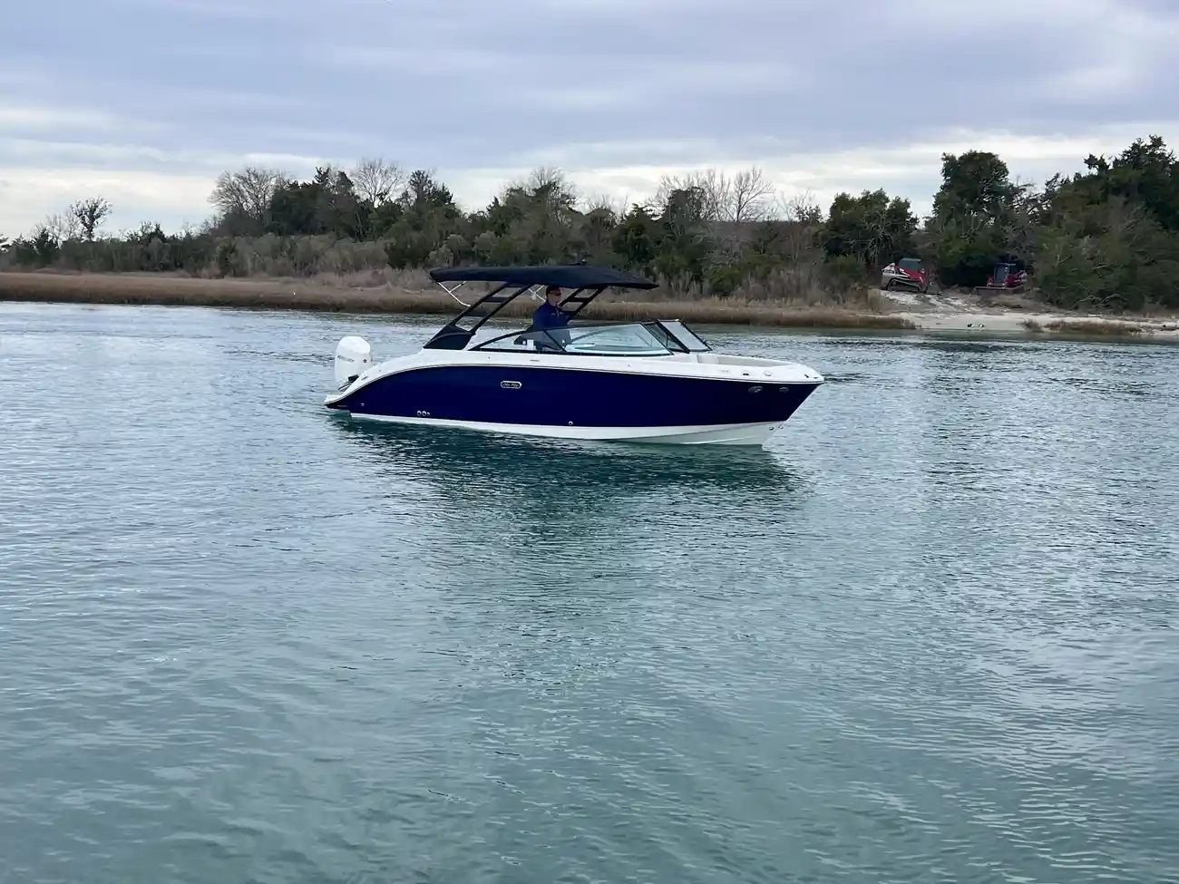 Sea Ray SDX 250 Outboard