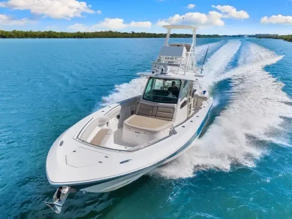 Boston Whaler 380 Outrage