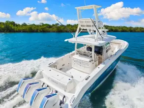 Thumbnail von Boston Whaler 380 Outrage