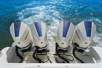 Thumbnail von Boston Whaler 380 Outrage