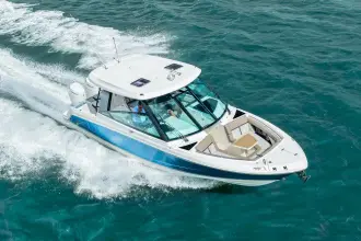 Thumbnail von Boston Whaler 330 Vantage