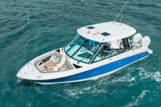 Thumbnail von Boston Whaler 330 Vantage