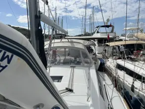 Thumbnail von Beneteau Oceanis 45 Anchor management