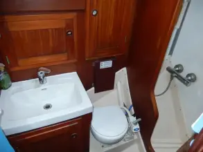 Thumbnail von Hallberg-Rassy 42 NOSS OF DART