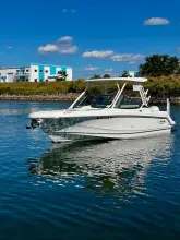 Thumbnail von Boston Whaler 240 Vantage