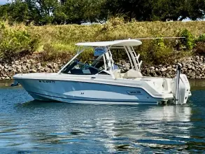 Thumbnail von Boston Whaler 240 Vantage