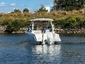 Thumbnail von Boston Whaler 240 Vantage