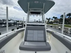 Thumbnail von Boston Whaler 230 Outrage