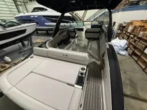 Thumbnail von Sea Ray SLX 280 z silnikiem zewnętrznym