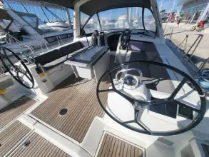 Thumbnail von Beneteau Oceanis 48