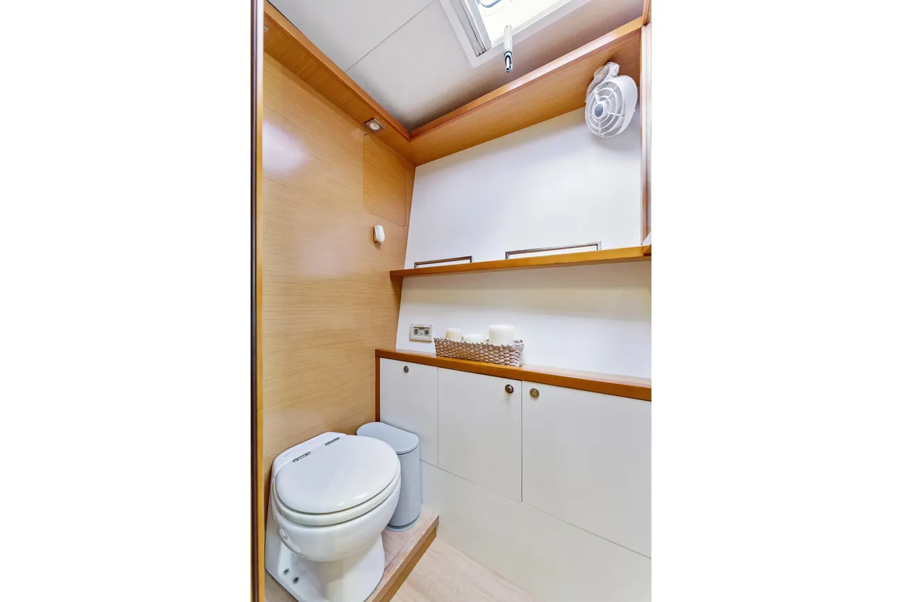 Thumbnail von ラグーン 560 待つ価値あり