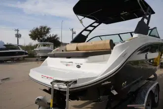 Thumbnail von Sea Ray SDX 230