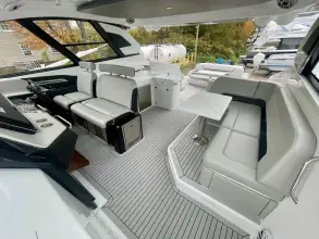 Thumbnail von Cruisers Yachts 50 GLS OB