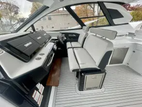 Thumbnail von Cruisers Yachts 50 GLS OB