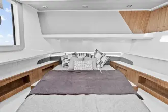 Thumbnail von Cruisers Yachts 50 GLS OB