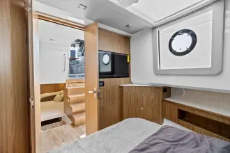 Thumbnail von Cruisers Yachts 50 GLS OB