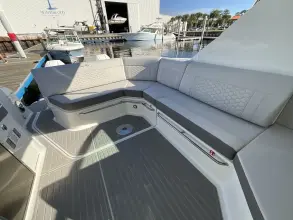 Thumbnail von Sea Ray 320 Sundancer Outboard