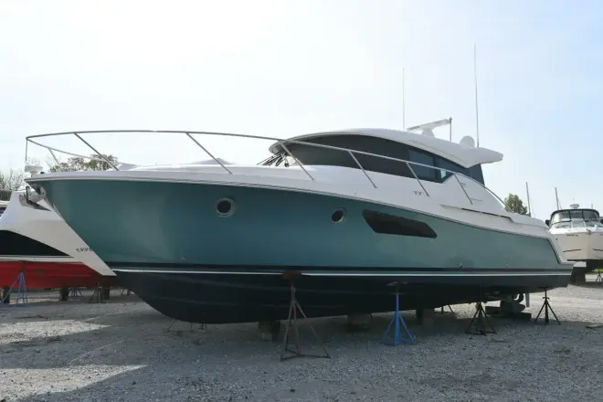 Tiara Yachts 44 Coupe Şimdiki Zaman