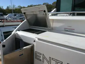 Thumbnail von Tiara Yachts 44 Coupe Přítomný čas