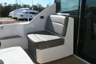 Thumbnail von Tiara Yachts 44 Coupe Přítomný čas