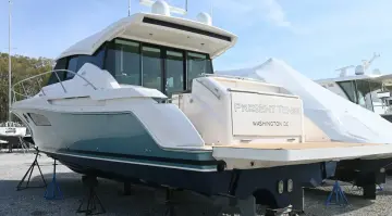 Thumbnail von Tiara Yachts 44 Coupe Přítomný čas