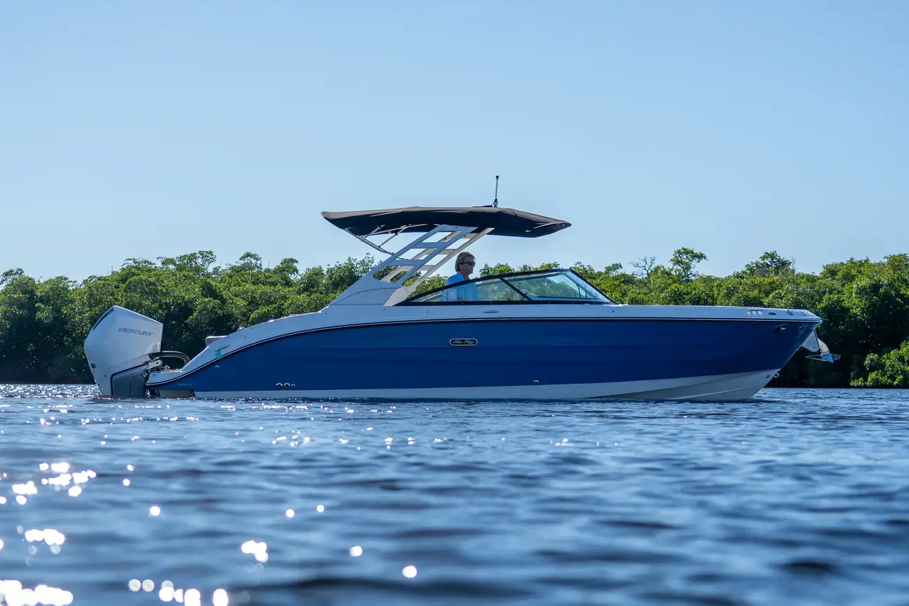 シー レイ SDX 270 アウトボード