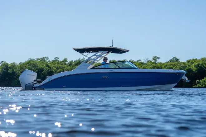 シー レイ SDX 270 アウトボード