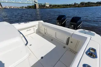 Thumbnail von Boston Whaler 320 Outrage