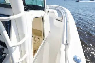 Thumbnail von Boston Whaler 320 Outrage