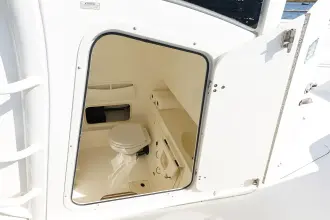 Thumbnail von Boston Whaler 320 Outrage