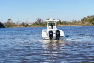 Thumbnail von Boston Whaler 320 Outrage